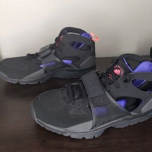 nike air trainer huarache 92
